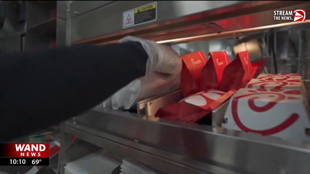 Pritzker signs gluten free food handling plan into law